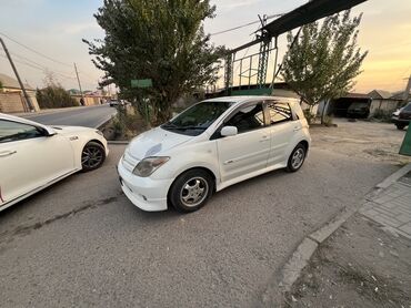 купить авто в рассрочку: Toyota ist: 2003 г., 1.3 л, Автомат, Бензин, Хетчбек