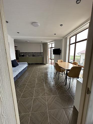 hostel osh: Аренда квартиры на Иссык-Куле, Кыргызское взморье, Бостери, 5 мест, Цена Целиком за жилье — 10