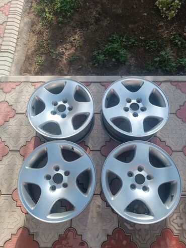 диски на ауди а6 с5 r16: Колеса в сборе 215 / 55 / R 16, Зимняя шипованная, Б/у, Комплект, Легковые, Литые, отверстий - 5