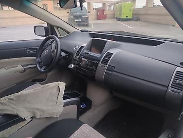 prius on şuşə: Toyota Prius: 1.5 l | 2006 il Hetçbek — 3