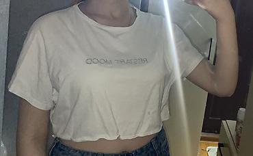 dini şekiller: Qadınlar üçün qısa top (crop tee) - Rəng: açıq bej/ağ Şekilde sadece — 1