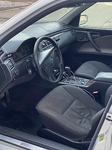 Mercedes-Benz: Mercedes-Benz E-Class: 2000 г., 3.2 л, Автомат, Бензин at lalafo.kg — 16 Mercedes-Benz: Mercedes-Benz E-Class: 2000 г., 3.2 л, Автомат, Бензин — 16