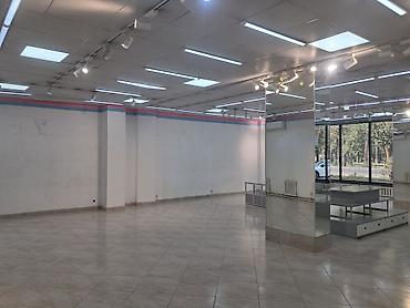 киоска ош: Часть магазина, В жилом доме, 225 м² С ремонтом, 1 линия, Комната для персонала, Кондиционер — 7
