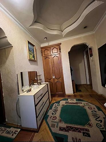 Mənzillər: Bakı, 3 otaqlı, Köhnə tikili, m. Elmlər Akademiyası, 80 kv. m — 2