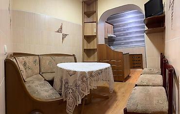 105: 3 комнаты, 60 м², 12 мкр 105 серия, 4 этаж — 3