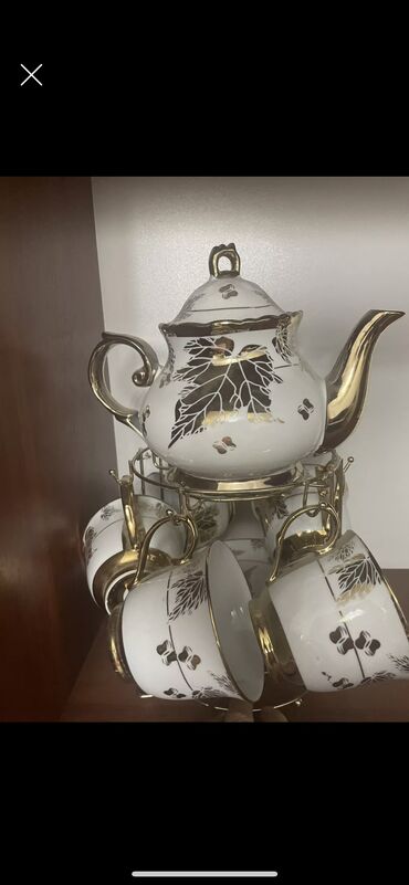 маленький чайник: Сервис золотой чайный на -5 персон -1000.чайники по -350