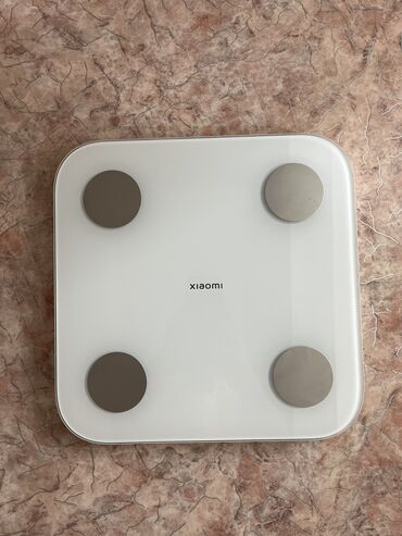 Другие товары для дома: Весы Xiaomi Mi Smart Scale S400, в идеальном состоянии, пользовались