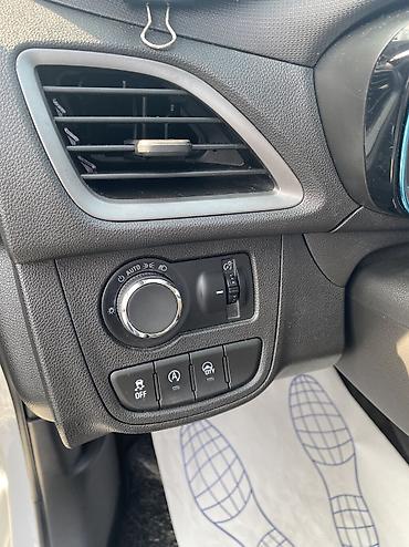 Chevrolet: Chevrolet Spark: 2019 г., 1 л, Вариатор, Бензин, Хэтчбэк — 13