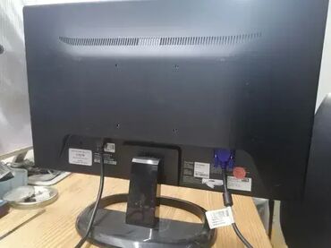 Monitori: Monitori Viewsonic 22" 10kom. Lepo ocuvani, kao novi bez ogrebotina — 10