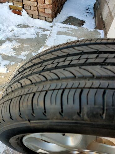 диска r14: Шины 215 / 60 / R 17, Лето, Б/у, 1 шт, Легковые, Michelin