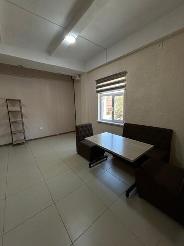дом в ак орго: Сдаю Офис, 25 м², В бизнес центре, С видом на горы, 1 линия, С оборудованием