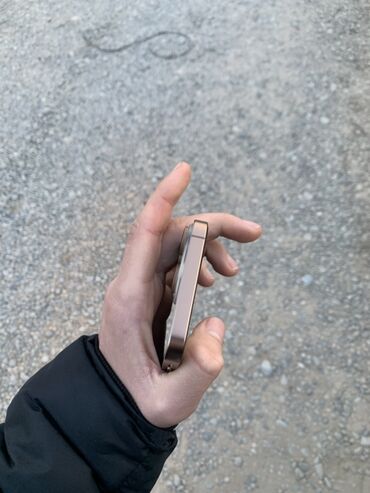 Apple iPhone: IPhone 11 — 7