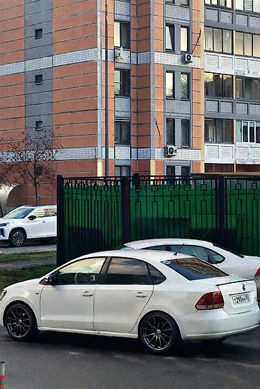Продажа авто: Volkswagen Polo: 2013 г., 1.6 л, Автомат, Бензин, Седан — 9