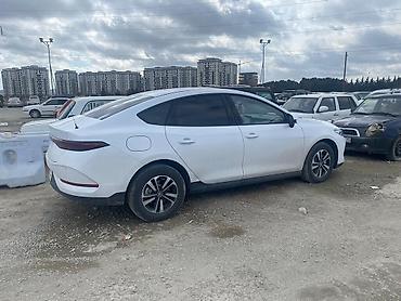 byd satisi: Təcili satıram.idel maşındır.taksi buraxılış kartı var, lakin taksidə — 5