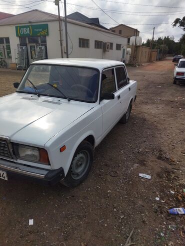 VAZ (LADA): VAZ (LADA) 2107: 1.6 l | 2005 il 82100 km Sedan