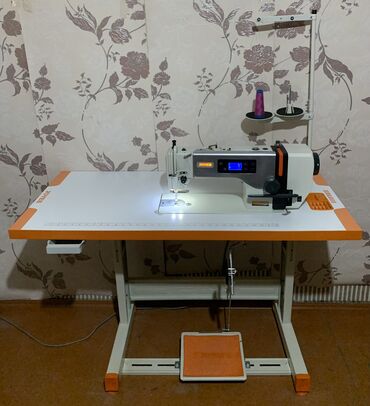 технолог швейного производства: Швейная машина