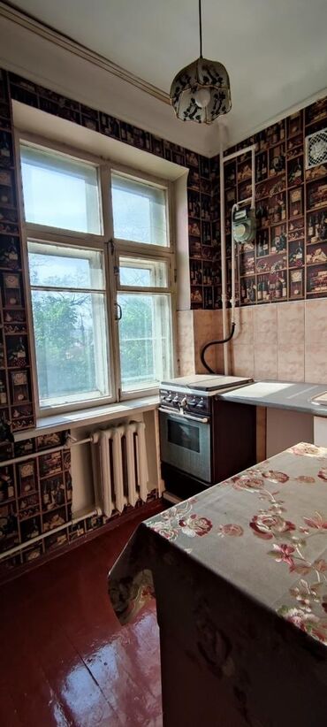 3 х комнатная квартира в бишкеке: 1 комната, 29 м², Сталинка, 2 этаж, Старый ремонт