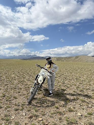 ендура мото: Эндуро-мотоцикл Husqvarna на водяном охлаждении (белый) — легкий и — 2