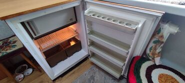 халадилник сатам: Холодильник Snaige, Б/у, Однокамерный, 60 * 85 * 45