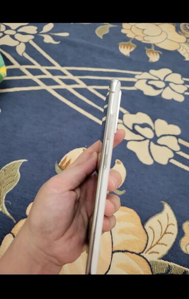 Samsung: Samsung Galaxy S20, Б/у, 128 ГБ, цвет - Белый, 2 SIM at lalafo.kg — 4 Samsung: Samsung Galaxy S20, Б/у, 128 ГБ, цвет - Белый, 2 SIM — 4