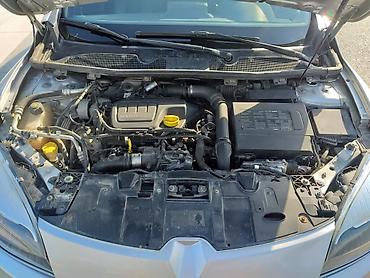 bmw e34 bufer: Renault Megane Estate (universalı) – gümüşü rəng - Kuzov: 5 qapılı — 3