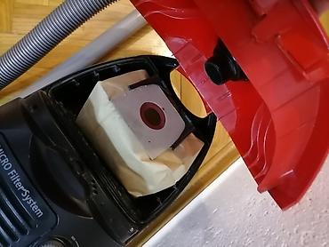 Klasični usisivači: Usisivač Samsung 1600w. Odličan usisivač Papirna kesa Dobro vuče i tih — 6