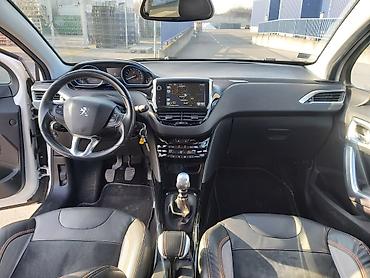 Peugeot: Peugeot 2008: 1.6 l | 2015 г. 194000 km Crossover — 9