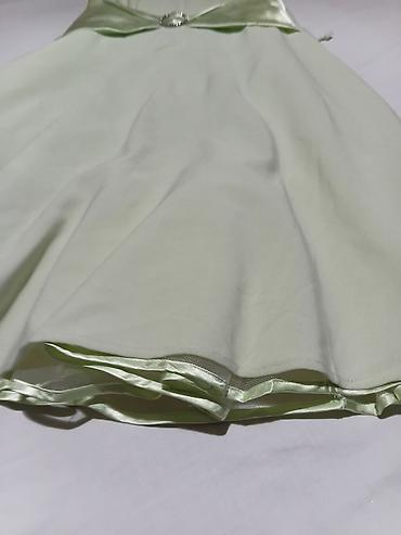 Haljine: Elegantne haljine – 2 kom 1) Svetlozelena koktel/večernja haljina - — 6