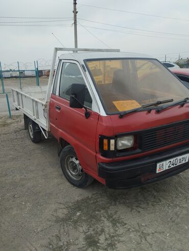 toyota prius 50: Легкий грузовик, Toyota, Стандарт, 1,5 т, Б/у