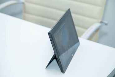 se pro tablet qiymeti: Microsoft Surface 8 pro Yaxşı vəziyyətdədir. ciddi şəxslər zəng etsin