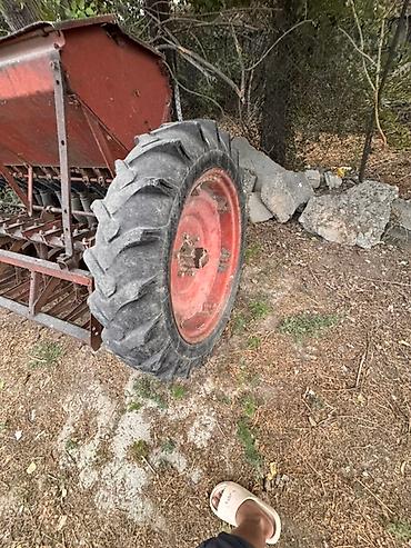 Сеялки: Сельскохозяйственная сеялка, предназначенная для посева различных — 8