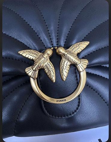 Torbe: Pinko torba – model sa prepoznatljivim Love Birds okovom - Materijal — 4