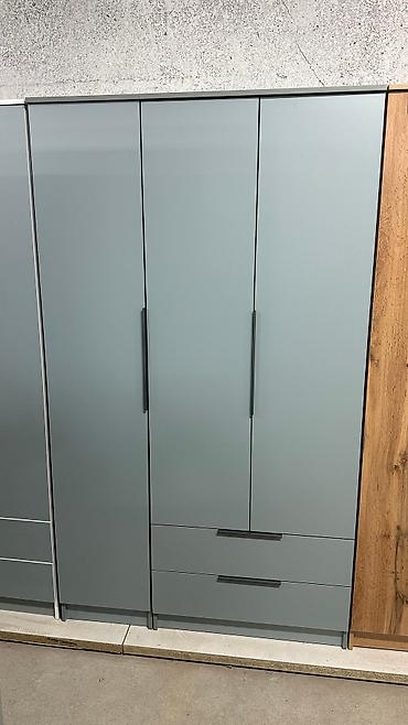 Шифоньеры, шкафы для одежды: Качество на первом месте! Прослужит вам долгие годы! Трехдверный шкаф — 17