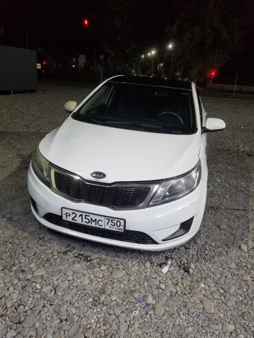 Kia: Kia Rio: 2014 г., 1.4 л, Механика, Бензин, Седан