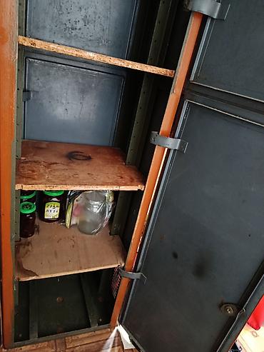 Digər mebel: Dəmir şkaf 2qapılı. 6 polkası var. Ölçu hündürlüyü 198sm-eni 43sm - — 7
