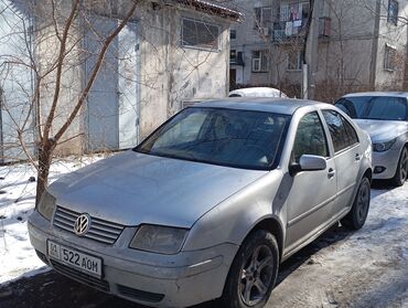 Volkswagen: Volkswagen Bora: 2000 г., 2 л, Механика, Бензин