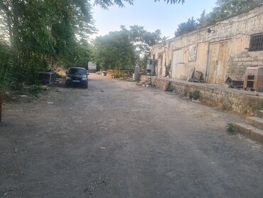 Anbar və emalatxanalar: Dərnəgüldə,7ci mikrorayonda 210 kv obyekt icarəyə verilir.Əlavə də — 3