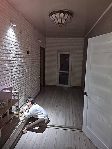 Продажа коттеджей и домов: Дом совхоз ала тоо с ремонтом,кондиционер,отопление комбинированный,3 — 12