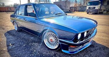 BMW: BMW 5 series GT: 1982 г., 4 л, Механика, Бензин, Седан