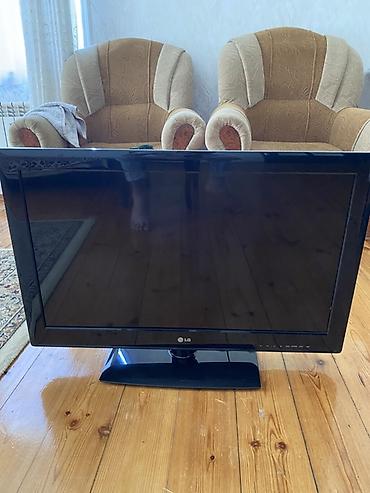 monitor 32: LG flatscreen televizor - Ekran: təxminən 32" (80 sm ətrafı), geniş — 1