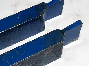 Ostali uređaji: Strugarski nozevi za odsecanje 20x12mm 20x12mm - 600din po komadu (2 — 5