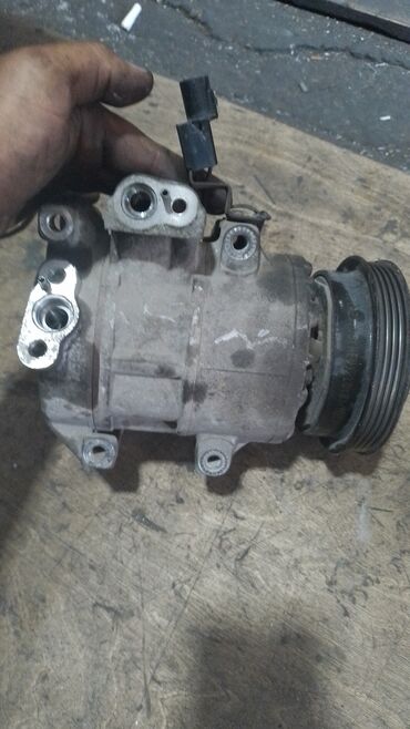 Kompressorlar: Avtomobil kondisionerinin kompressoru. Avtomobilin kondisioner — 7