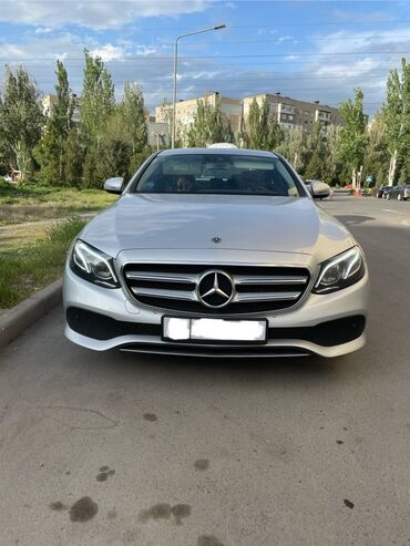 радиатор опель зафира а: Автомобиль Mercedes-Benz E-Class серебристого цвета. Этот седан