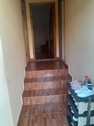 Həyət evləri və villaların satışı: 1 mərtəbəli fərdi yaşayış evi - Plan: giriş dəhlizi, qonaq otağı,2 — 7