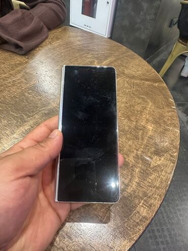 usb type c: Samsung Galaxy Fold 5G, Колдонулган, 256 ГБ, түсү - Ак