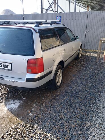 Volkswagen: Volkswagen Passat Variant: 1998 г., 2 л, Механика, Бензин, Универсал — 8