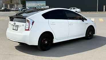 Toyota Prius: 2015 г., 1.8 л, Вариатор, Гибрид, Лифтбек — 4