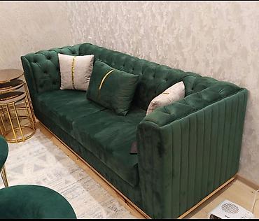 Zümrüd yaşılı klassik Chesterfield üslublu divan Zərif kapitone lalafo.az -da Zümrüd yaşılı klassik Chesterfield üslublu divan Zərif kapitone