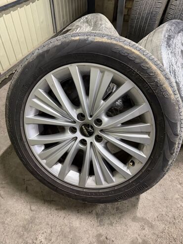 новые шины бишкек: На BMW X5 F15 F85 Продаю Размер 255/50/R19 комплект с резиной