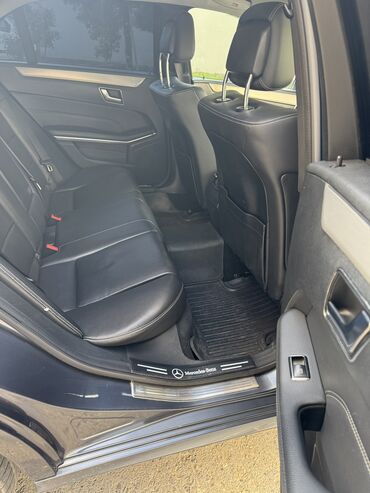 Mercedes-Benz: Mercedes-Benz E 220: 2.2 l | 2014 il Sedan — 10